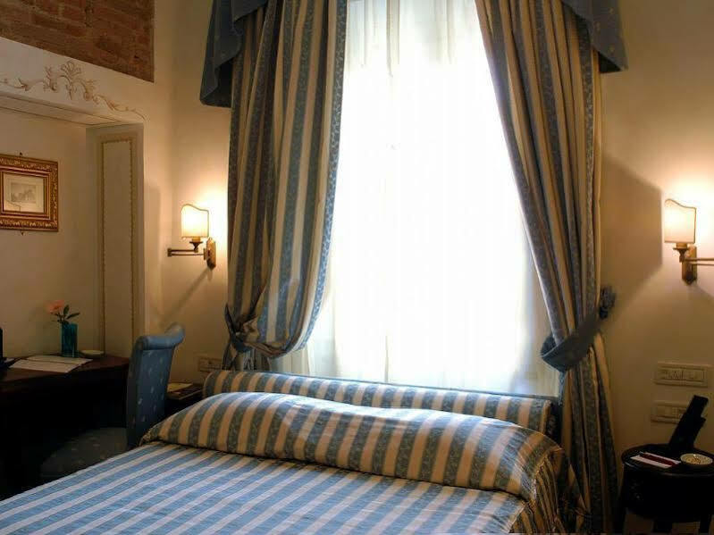 Hotel Relais Dell'Orologio Pisa Exterior foto